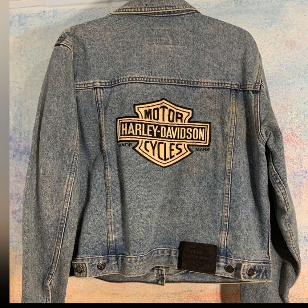 Authentic Harley-Davidson girls blue jean denim jacket, 100% cotton,Medium Adult